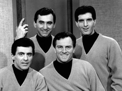 Frankie Valli and the Four Seasons Photo: Frankie Valli and the Four  Seasons | Frankie valli, Music legends, Singer