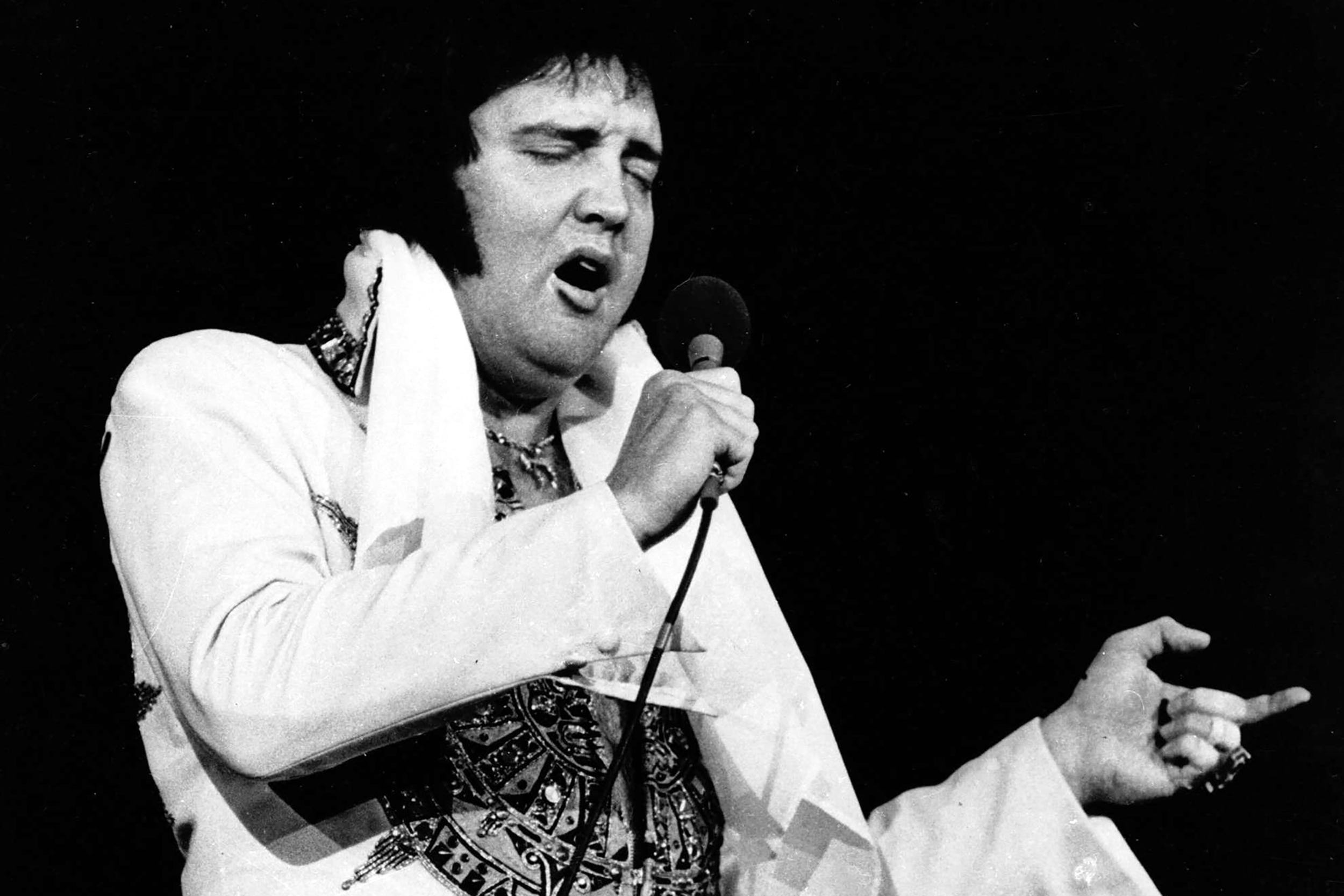How old was Elvis when he died? 'Hound Dog' singer's cause of death.