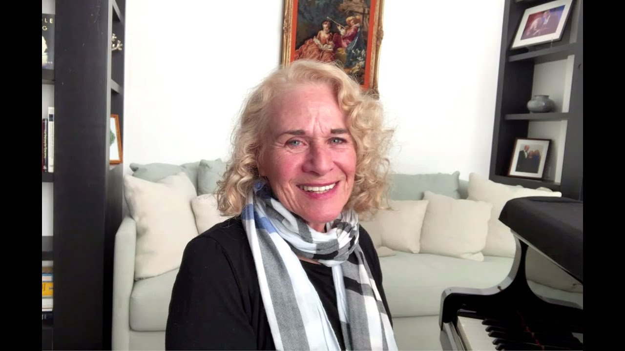 Carole King It's Not Too Late 2021 - YouTube